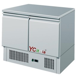Saladette 900x700x1080 h690,00 €690,00 €Saladette refrigerate a 2 porteF.A.R.H. Snc Di Bottacin Antonio & C