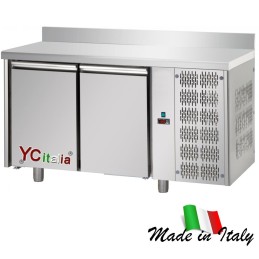 Tavolo refrigerato con alzatina 2 porte1.063,80 €1.182,00 €Tavoli refrigerati inox 700 profonditàF.A.R.H. Snc Di Bottacin Antonio & C