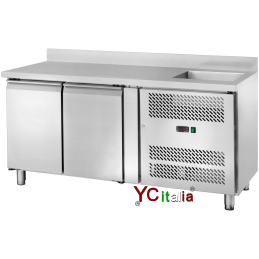 Banco refrigerato 2 porte a vetro con vasca TN1.699,65 €1.888,50 €Tavolo refrigerato con vascaF.A.R.H. Snc Di Bottacin Antonio & C