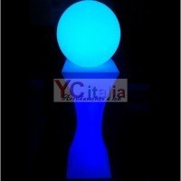 Tavoli a led sfere a led cubi e sedute varie secchielli luminosi...